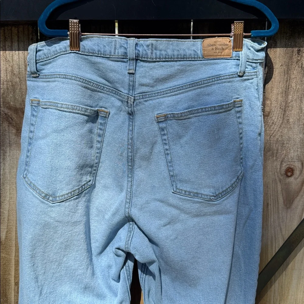 Abercrombie & Fitch ultra high rise ankle straight jeans, raw hem, size 16R